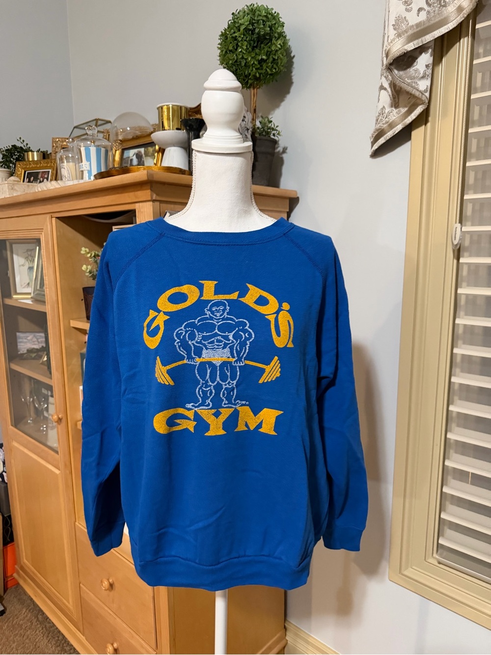 Vintage Gold’s Gym Logo Crewneck Sweater Size Medium